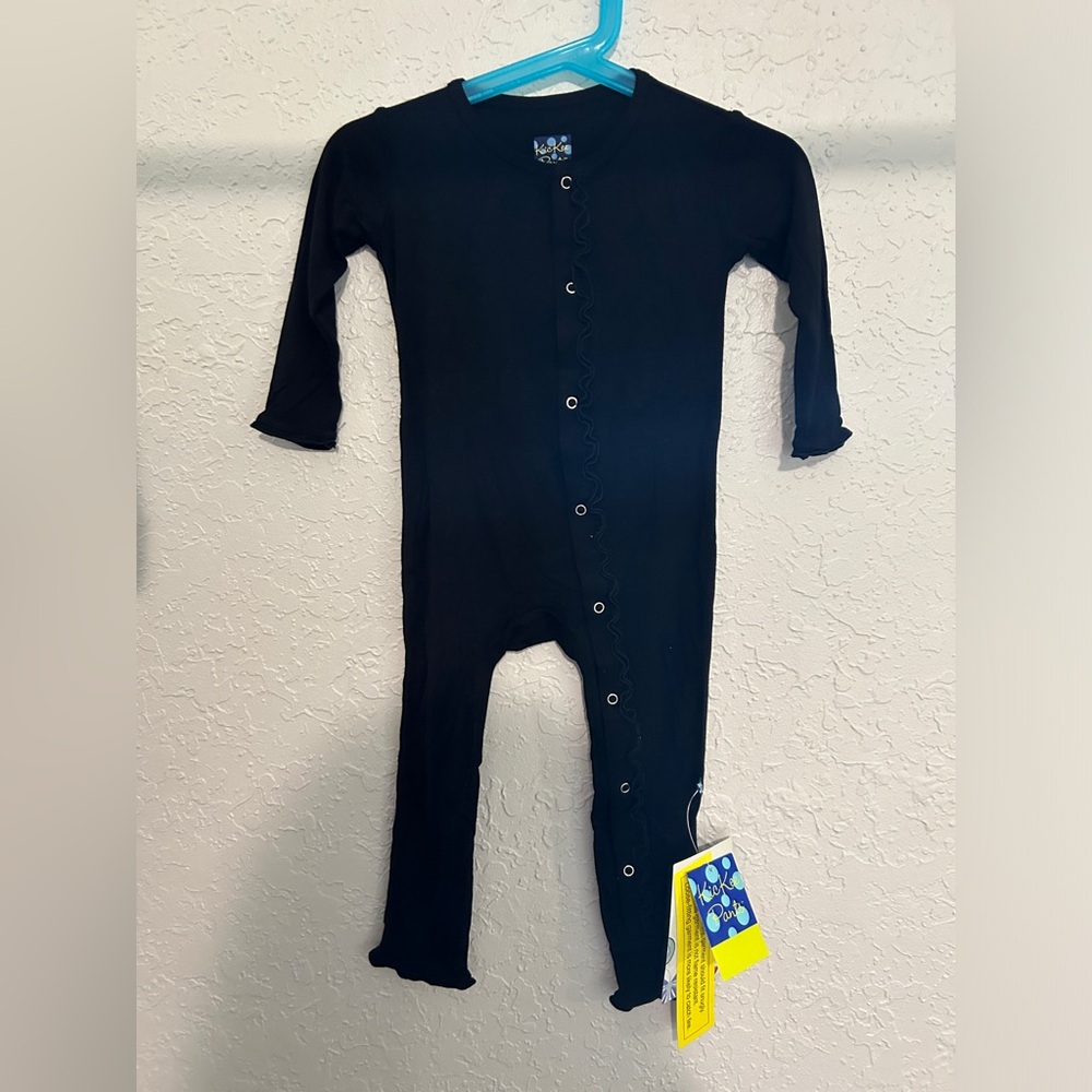 18/24 months Girls Kickee ruffle one piece outfit / sleeper color midnight. NWT